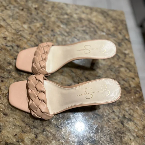 Jessica Simpson Women's Nude slip on kitten heel size 10 - Picture 4 of 7
